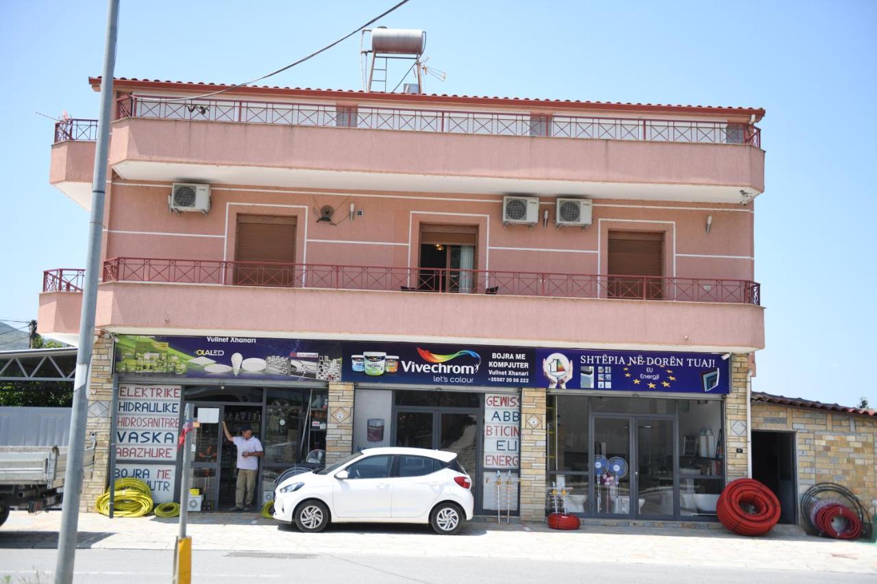 בראט Guesthouse Leo מראה חיצוני תמונה
