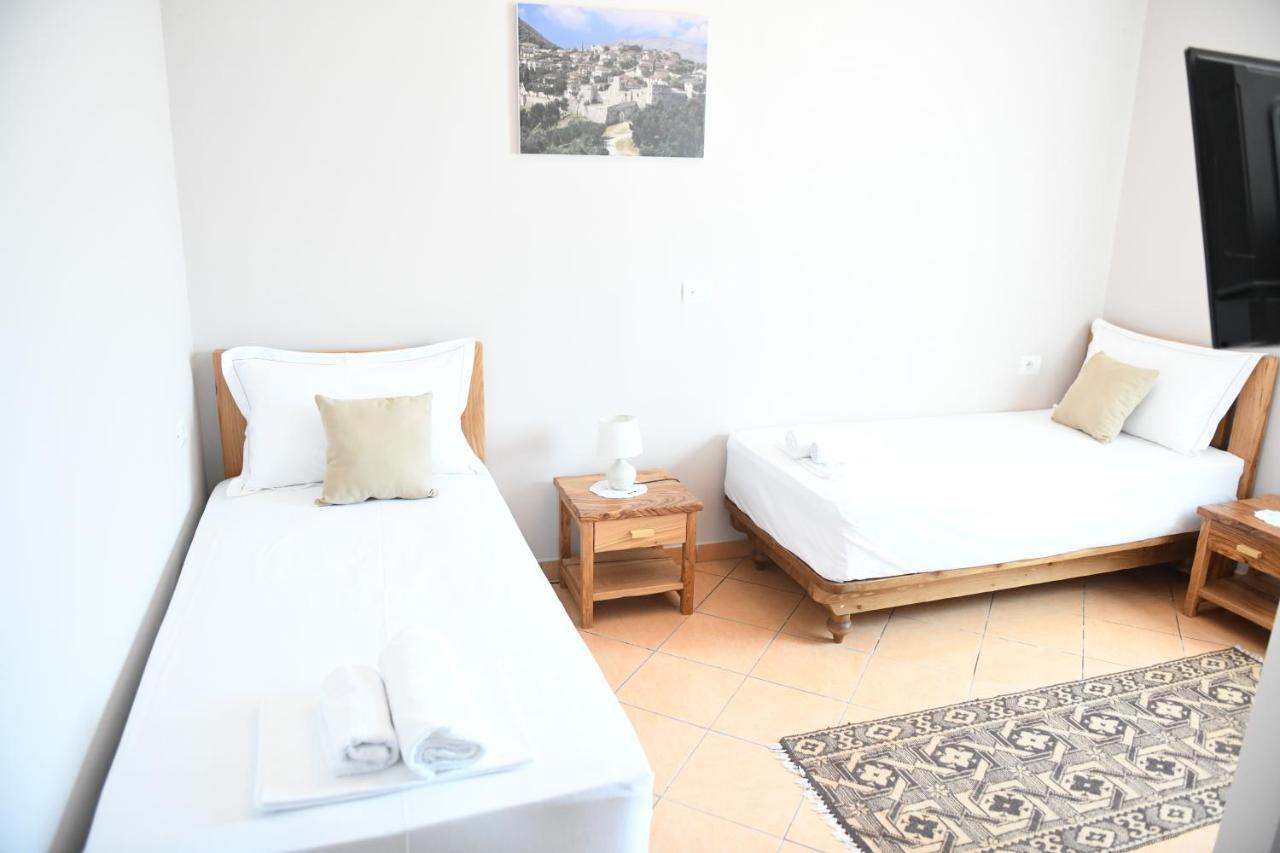בראט Guesthouse Leo מראה חיצוני תמונה