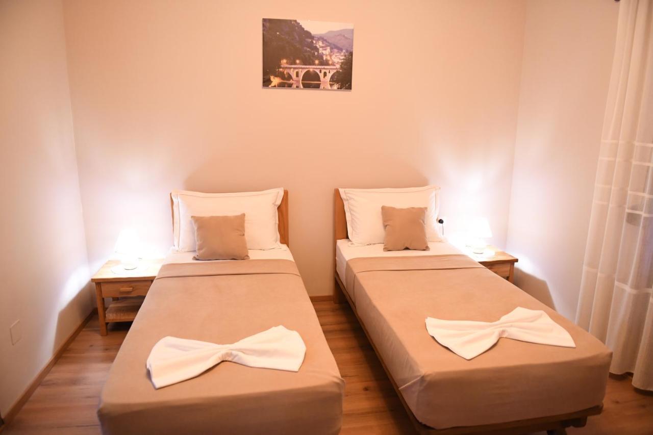 בראט Guesthouse Leo מראה חיצוני תמונה